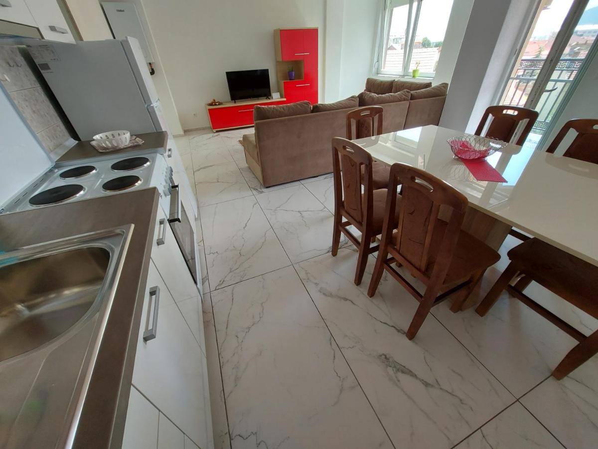 ביטולה Unique Apartmens City Center מראה חיצוני תמונה